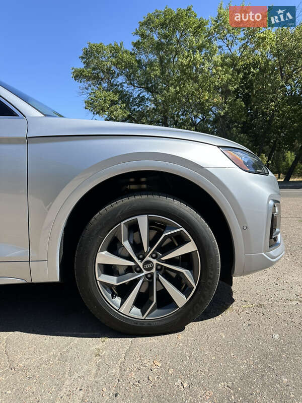 Позашляховик / Кросовер Audi Q5 2021 в Кропивницькому
