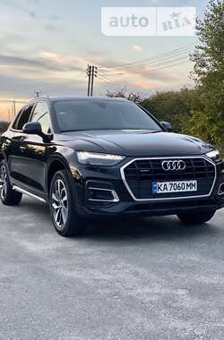 Внедорожник / Кроссовер Audi Q5 2021 в Киеве