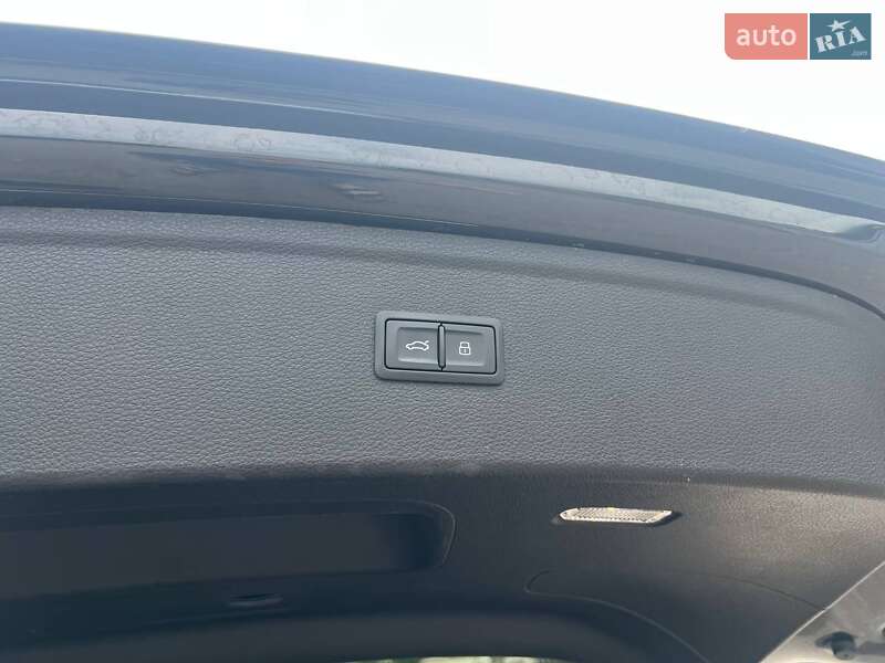 Внедорожник / Кроссовер Audi Q5 2019 в Киеве