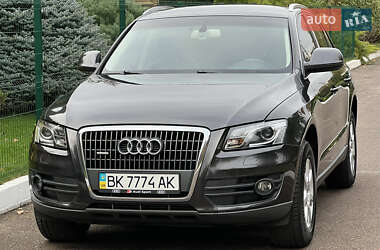 Внедорожник / Кроссовер Audi Q5 2010 в 