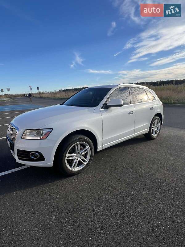 Позашляховик / Кросовер Audi Q5 2015 в Вінниці