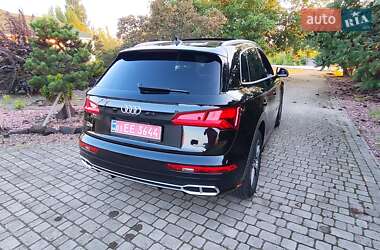 Внедорожник / Кроссовер Audi Q5 2020 в Нововолынске