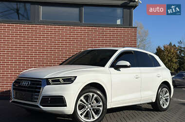 Позашляховик / Кросовер Audi Q5 2018 в Львові