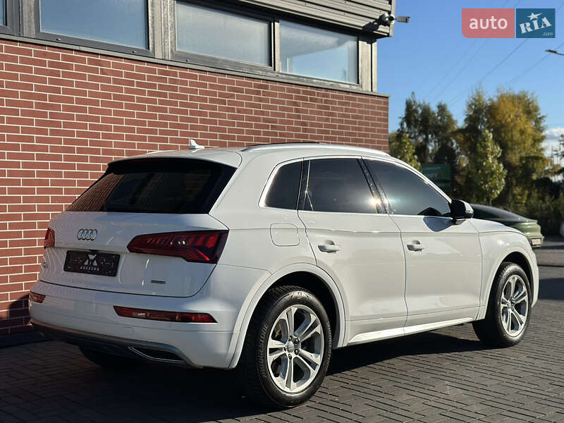 Внедорожник / Кроссовер Audi Q5 2018 в Львове