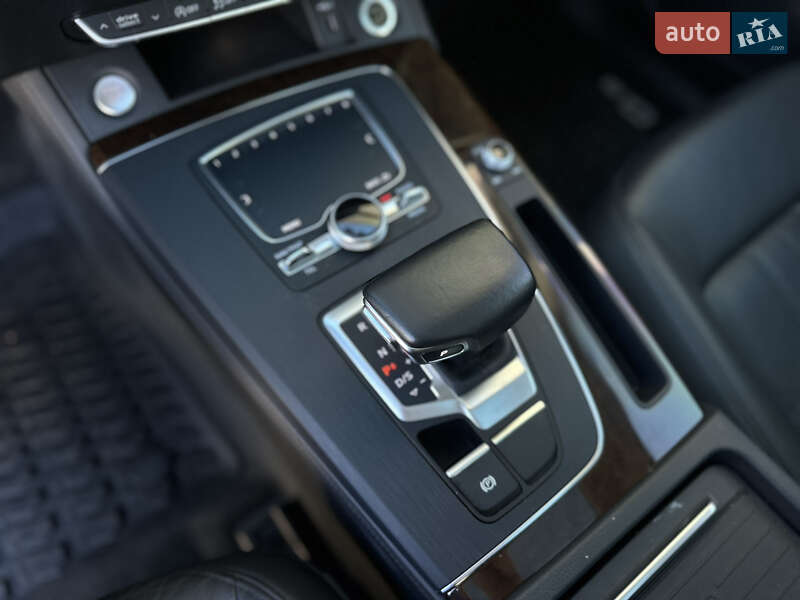 Внедорожник / Кроссовер Audi Q5 2018 в Львове