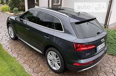 Внедорожник / Кроссовер Audi Q5 2019 в Киеве