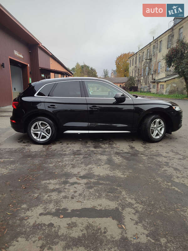 Внедорожник / Кроссовер Audi Q5 2018 в Корце