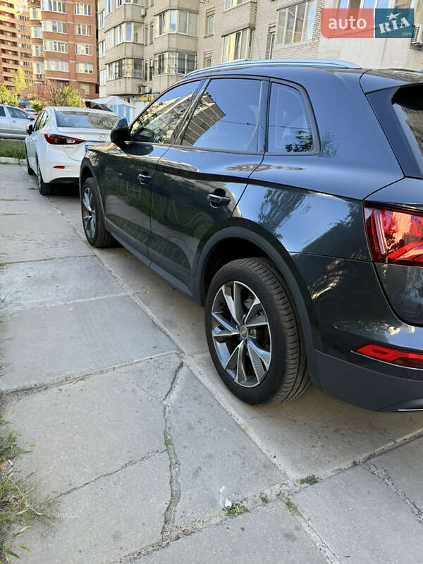 Внедорожник / Кроссовер Audi Q5 2018 в Киеве