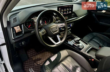 Внедорожник / Кроссовер Audi Q5 2021 в Киеве