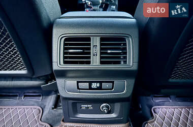 Внедорожник / Кроссовер Audi Q5 2021 в Киеве