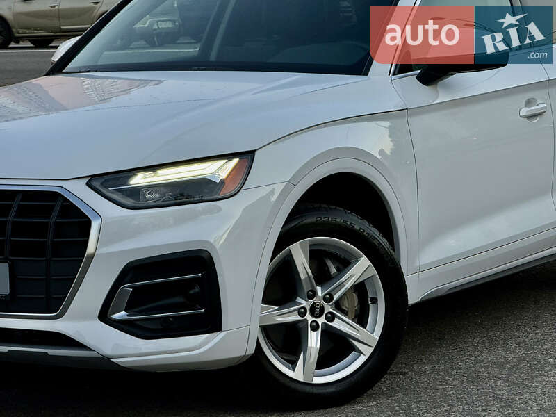 Внедорожник / Кроссовер Audi Q5 2021 в Киеве