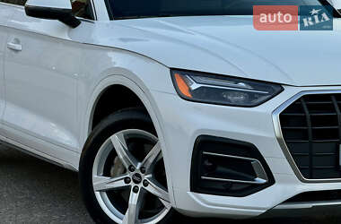 Внедорожник / Кроссовер Audi Q5 2021 в Киеве
