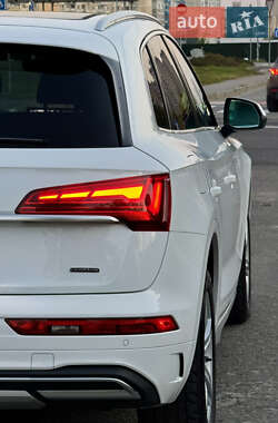 Внедорожник / Кроссовер Audi Q5 2021 в Киеве