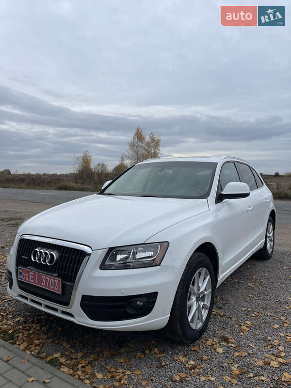 Внедорожник / Кроссовер Audi Q5 2012 в Березному