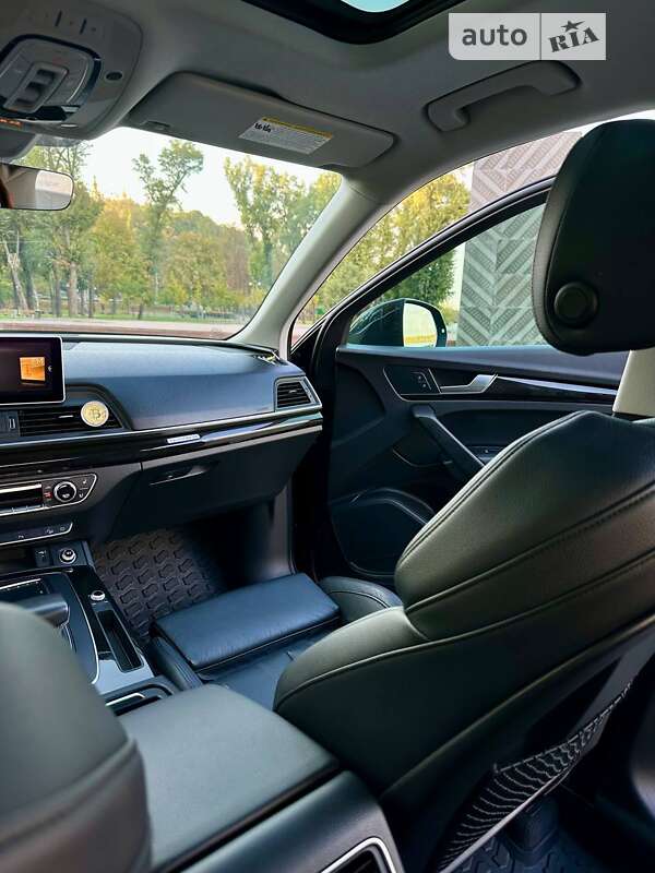 Внедорожник / Кроссовер Audi Q5 2018 в Вышгороде