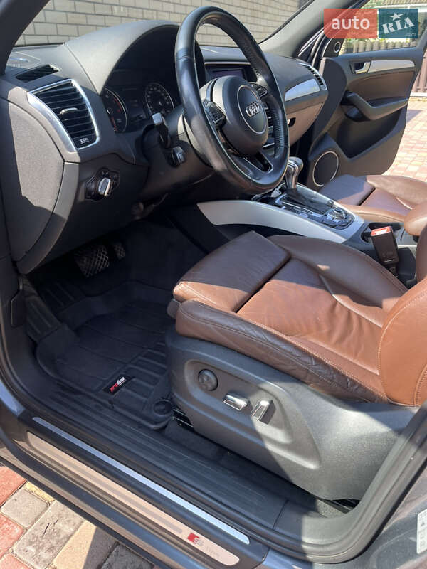 Позашляховик / Кросовер Audi Q5 2013 в Луцьку