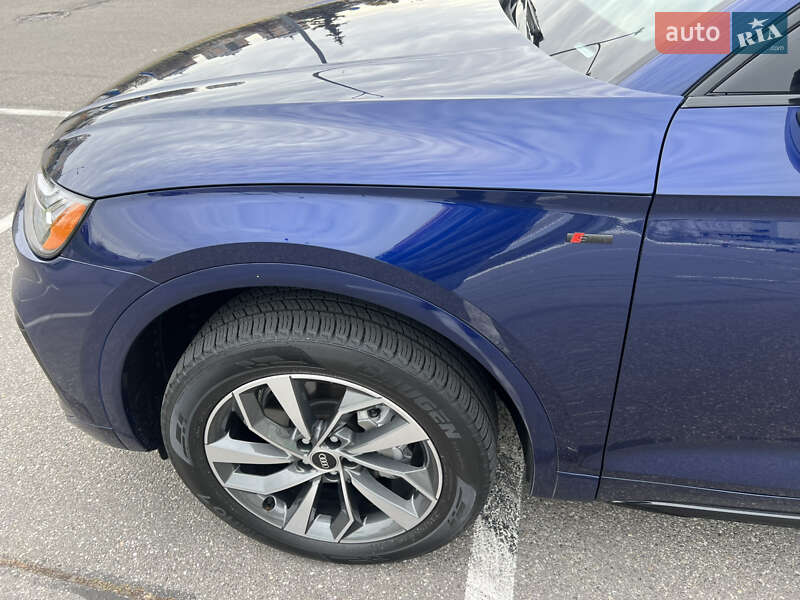 Позашляховик / Кросовер Audi Q5 2022 в Києві