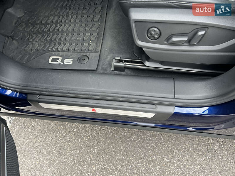 Позашляховик / Кросовер Audi Q5 2022 в Києві