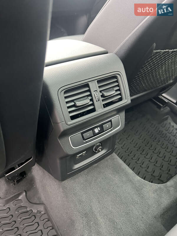 Позашляховик / Кросовер Audi Q5 2022 в Києві