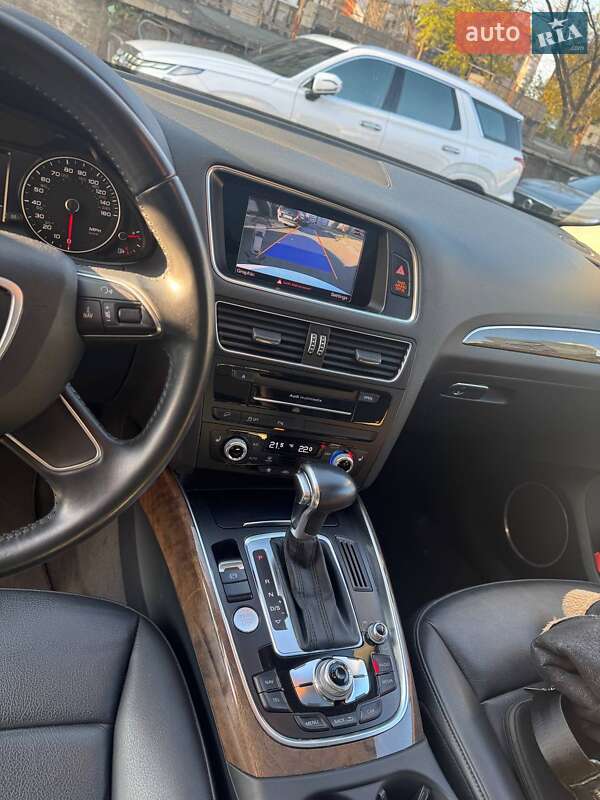 Позашляховик / Кросовер Audi Q5 2016 в Києві