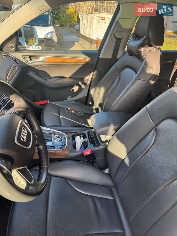 Позашляховик / Кросовер Audi Q5 2016 в Києві