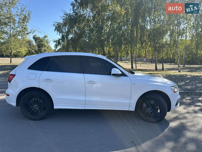 Внедорожник / Кроссовер Audi Q5 2015 в Днепре