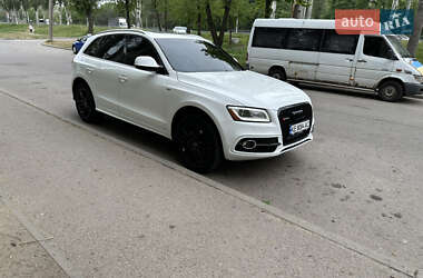 Внедорожник / Кроссовер Audi Q5 2015 в 