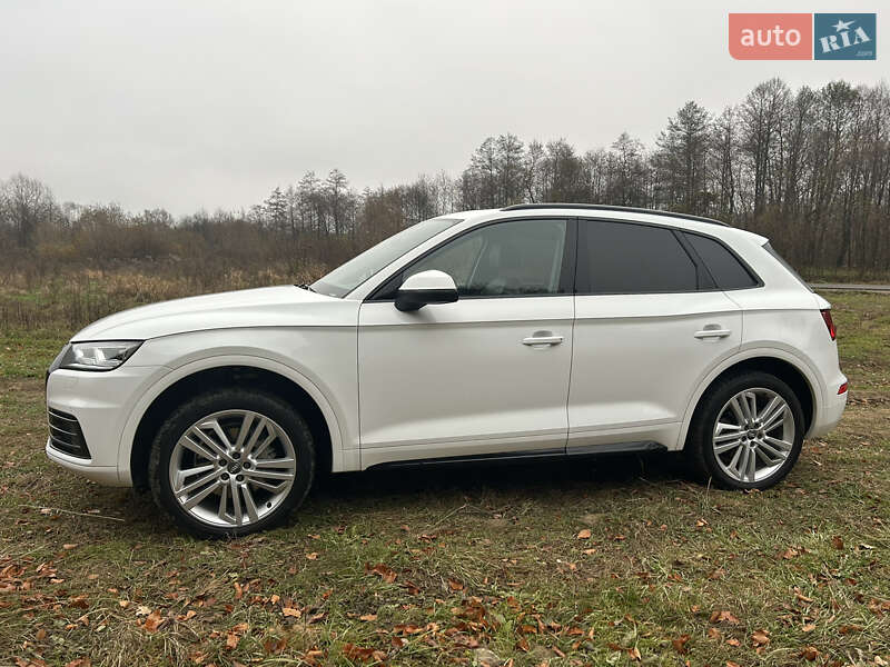 Внедорожник / Кроссовер Audi Q5 2017 в Долине