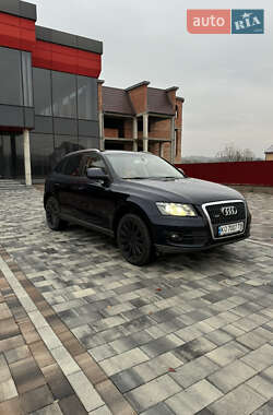 Внедорожник / Кроссовер Audi Q5 2009 в Хусте