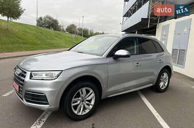 Позашляховик / Кросовер Audi Q5 2018 в Києві