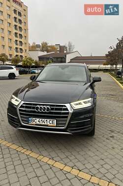 Внедорожник / Кроссовер Audi Q5 2018 в 