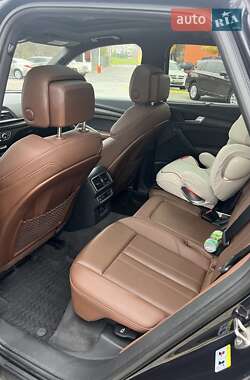 Внедорожник / Кроссовер Audi Q5 2018 в 
