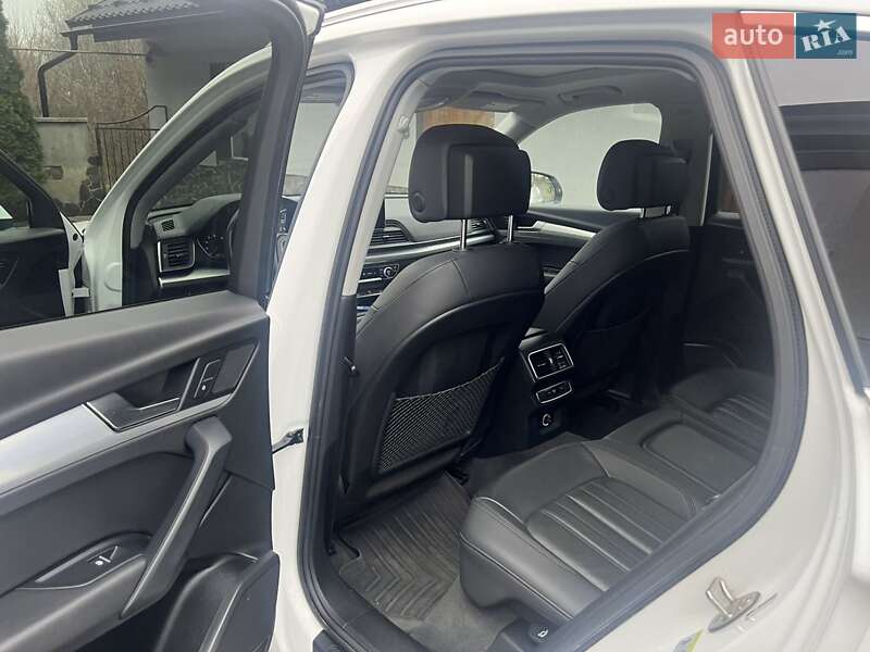 Внедорожник / Кроссовер Audi Q5 2019 в Сокале