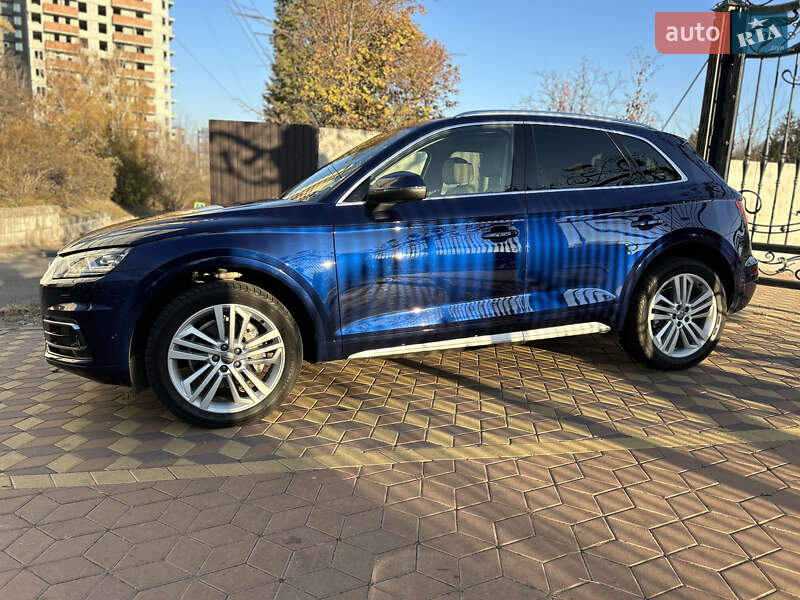 Внедорожник / Кроссовер Audi Q5 2019 в Киеве