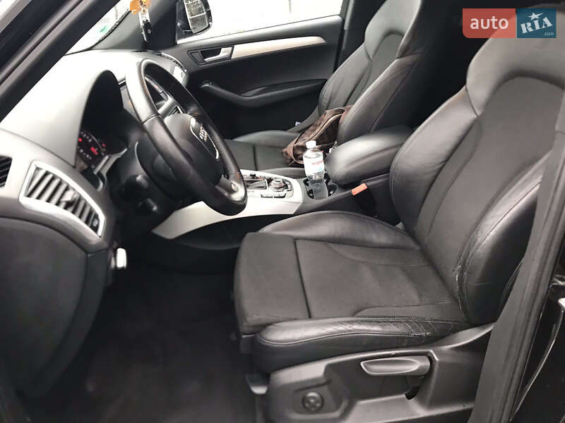 Внедорожник / Кроссовер Audi Q5 2010 в Луцке
