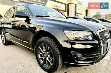 Внедорожник / Кроссовер Audi Q5 2011 в Черновцах