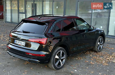 Внедорожник / Кроссовер Audi Q5 2021 в Ровно