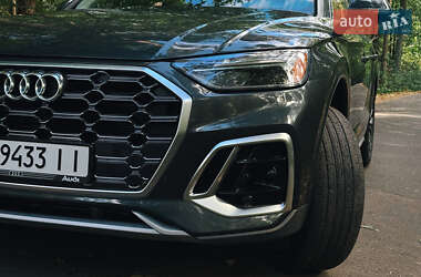 Внедорожник / Кроссовер Audi Q5 2021 в Киеве