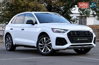 Внедорожник / Кроссовер Audi Q5 2021 в Киеве