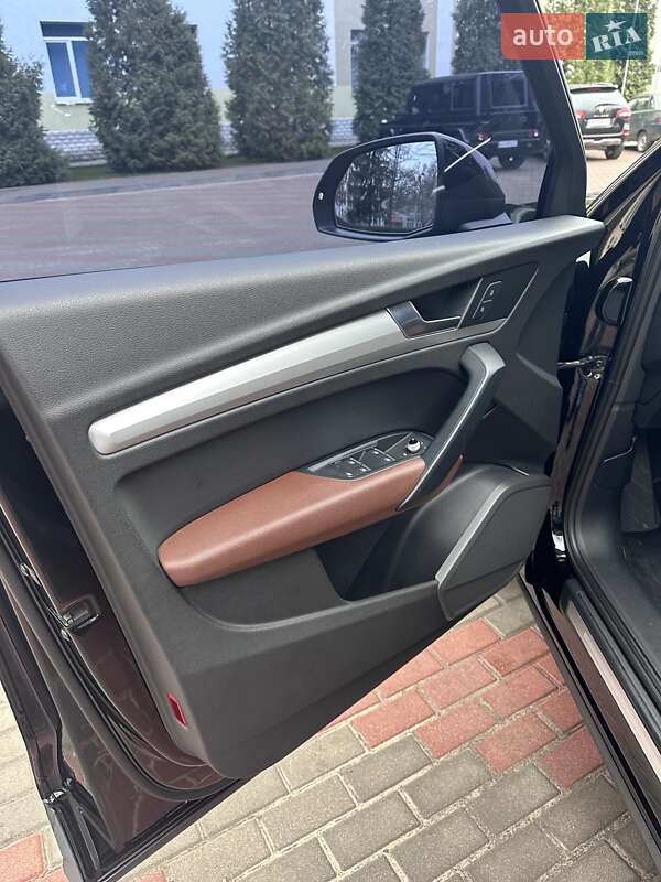 Внедорожник / Кроссовер Audi Q5 2017 в Киеве