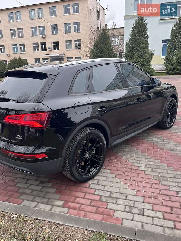 Внедорожник / Кроссовер Audi Q5 2017 в Киеве