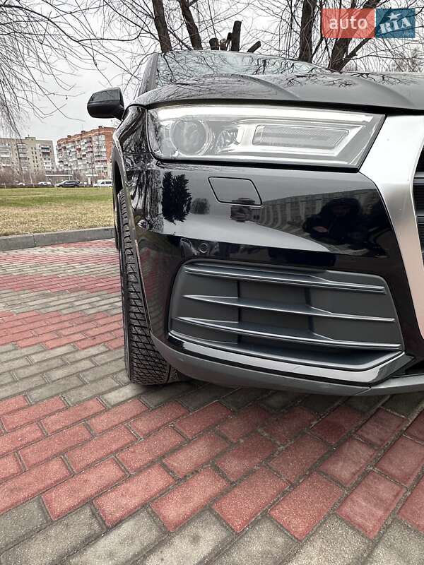 Внедорожник / Кроссовер Audi Q5 2017 в Киеве