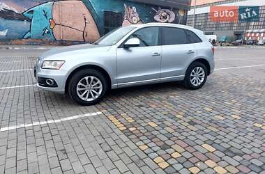 Позашляховик / Кросовер Audi Q5 2015 в Луцьку