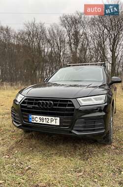 Внедорожник / Кроссовер Audi Q5 2018 в 