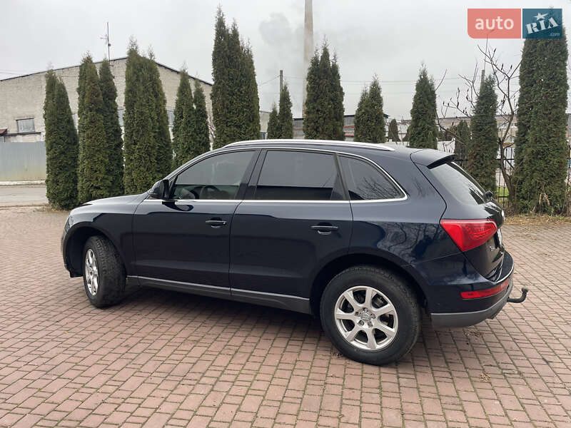 Внедорожник / Кроссовер Audi Q5 2010 в Ровно