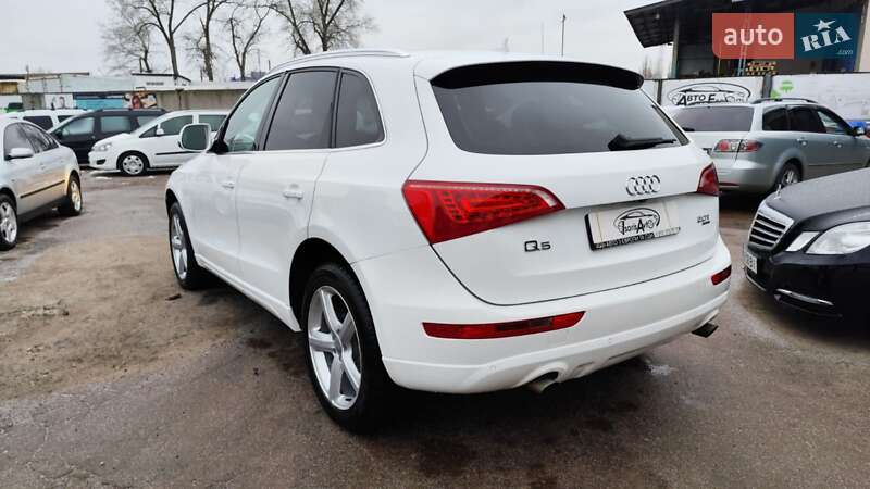 Внедорожник / Кроссовер Audi Q5 2011 в Чернигове