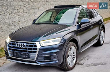 Позашляховик / Кросовер Audi Q5 2017 в Львові