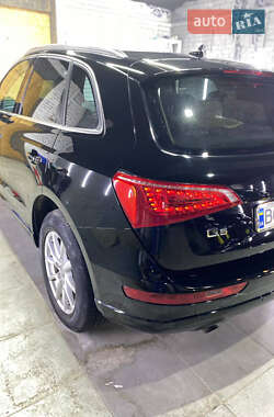 Внедорожник / Кроссовер Audi Q5 2012 в 