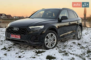 Внедорожник / Кроссовер Audi Q5 2021 в 