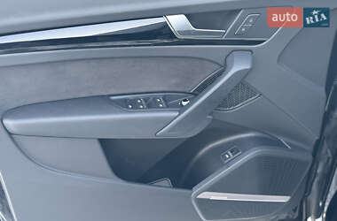 Внедорожник / Кроссовер Audi Q5 2021 в 